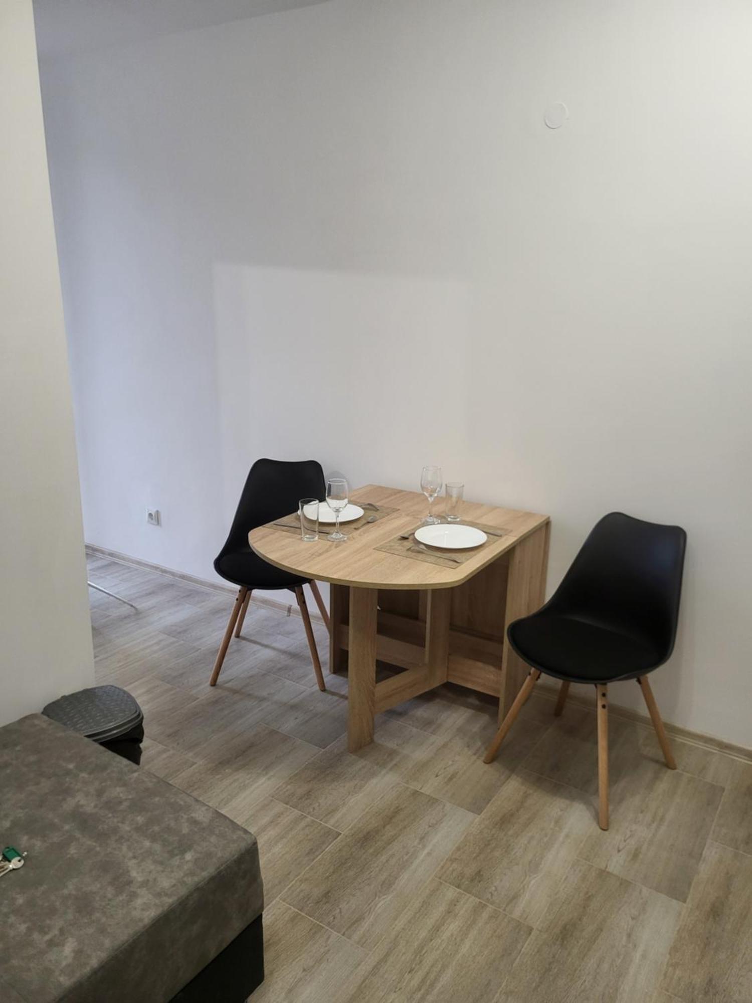 Aleks Top Center 2- Free Parking Burgas City Exterior foto